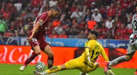 NOCHE MÁGICA EN EL NEMESIO DIEZ: TOLUCA GOLEÓ 5-2 AL ATLAS