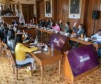 + Pide Luis Felipe García Chávez no gobernar bajo la opacidad; En Toluca todos protestan, hasta los Bomberos