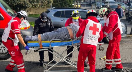MOTOCICLISTA LESIONADO, AL ESTRELLARSE CON UN AUTO
