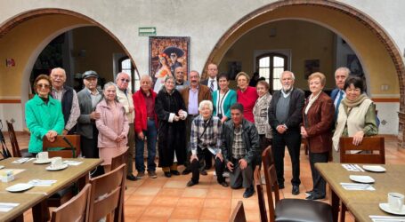 +Desayuno mensual de exalumnos de la Secundaria 1 y Prepa López Mateos; Adultos Mayores, Por lo Regular, Son Despojados Por Sus Hijos