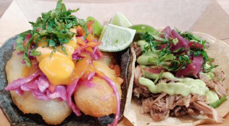 The Bearded Taco, comida callejera Mexicana, En el Mercado Central de Cardiff, Gales