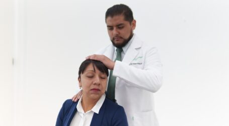 Universidad Estatal del Valle de Toluca prepara a 501 estudiantes en Quiropráctica