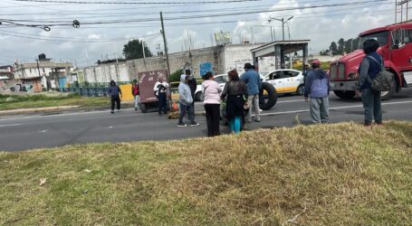 CIERRAN LA TOLUCA-TENANGO POR COBROS QUE QUIERE HACER LA ALCALDESA DE LA ISLA