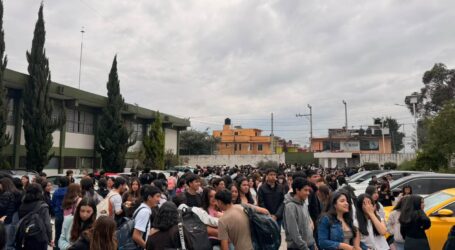 1,500 evacuados en la Prepa 5 A causa de una fuga de gas